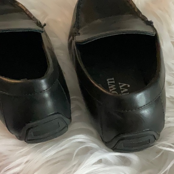 Crown & Ivy Black Leather Slip-On Loafers - Picture 5 of 7